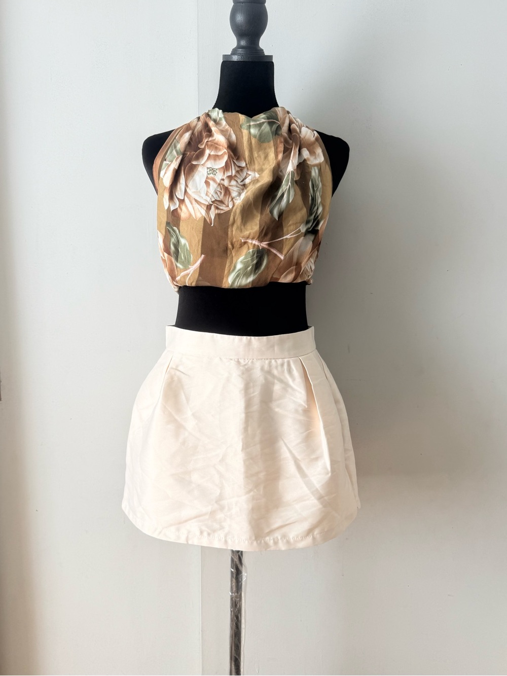 Cream summer Mini Skort with pockets